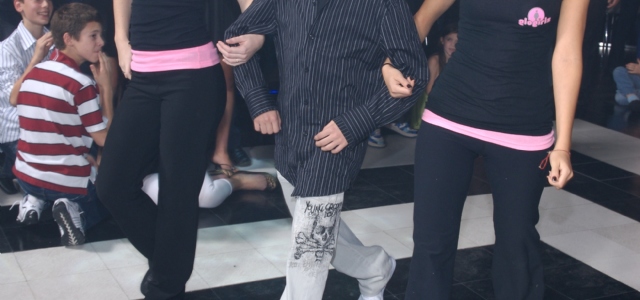 Spécialistes du mariage et Mitzvah au Montréal | Producteurs de mariages et d'événements à Montréal - artistes en direct, DJ's pour mariages, cérémonies de mariage, danseurs, mariages et événements, éclairage pour votre mariage et moments spéciaux. Spécialistes du mariage et Mitzvah au Montréal | Producteurs de mariages et d'événements à Montréal - artistes en direct, DJ's pour mariages, cérémonies de mariage, danseurs, mariages et événements, éclairage pour votre mariage et moments spéciaux.